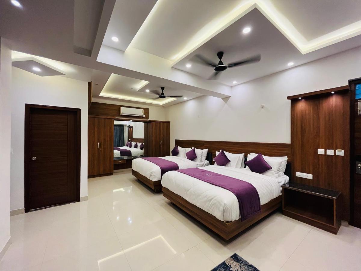 Vovo Premier Hotel Бангалор Экстерьер фото