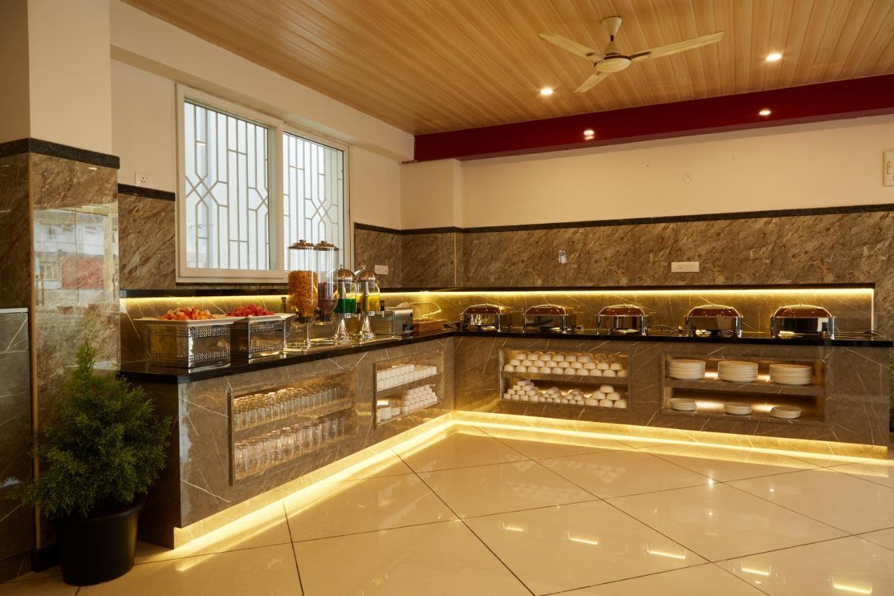 Vovo Premier Hotel Бангалор Экстерьер фото