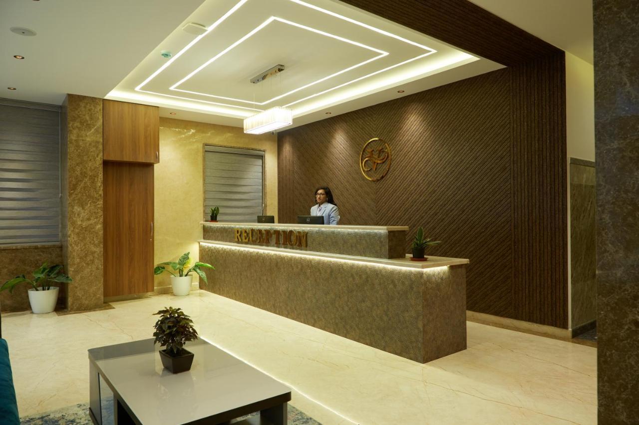 Vovo Premier Hotel Бангалор Экстерьер фото