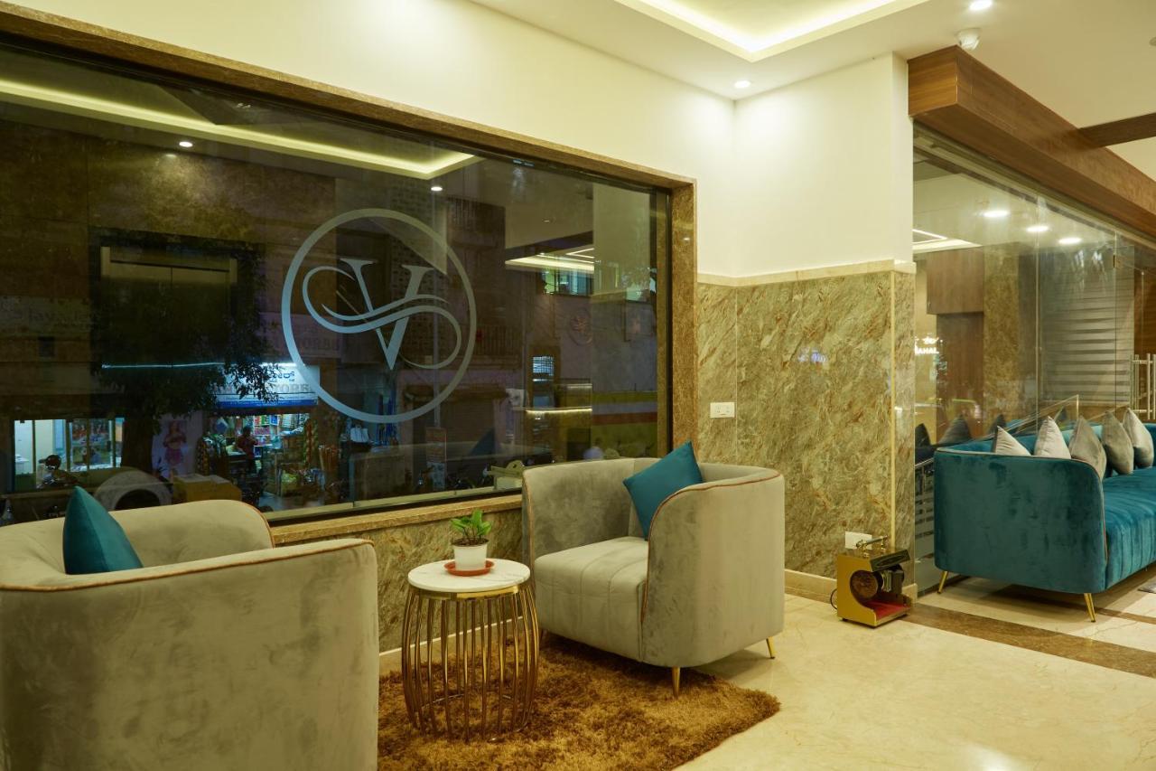 Vovo Premier Hotel Бангалор Экстерьер фото