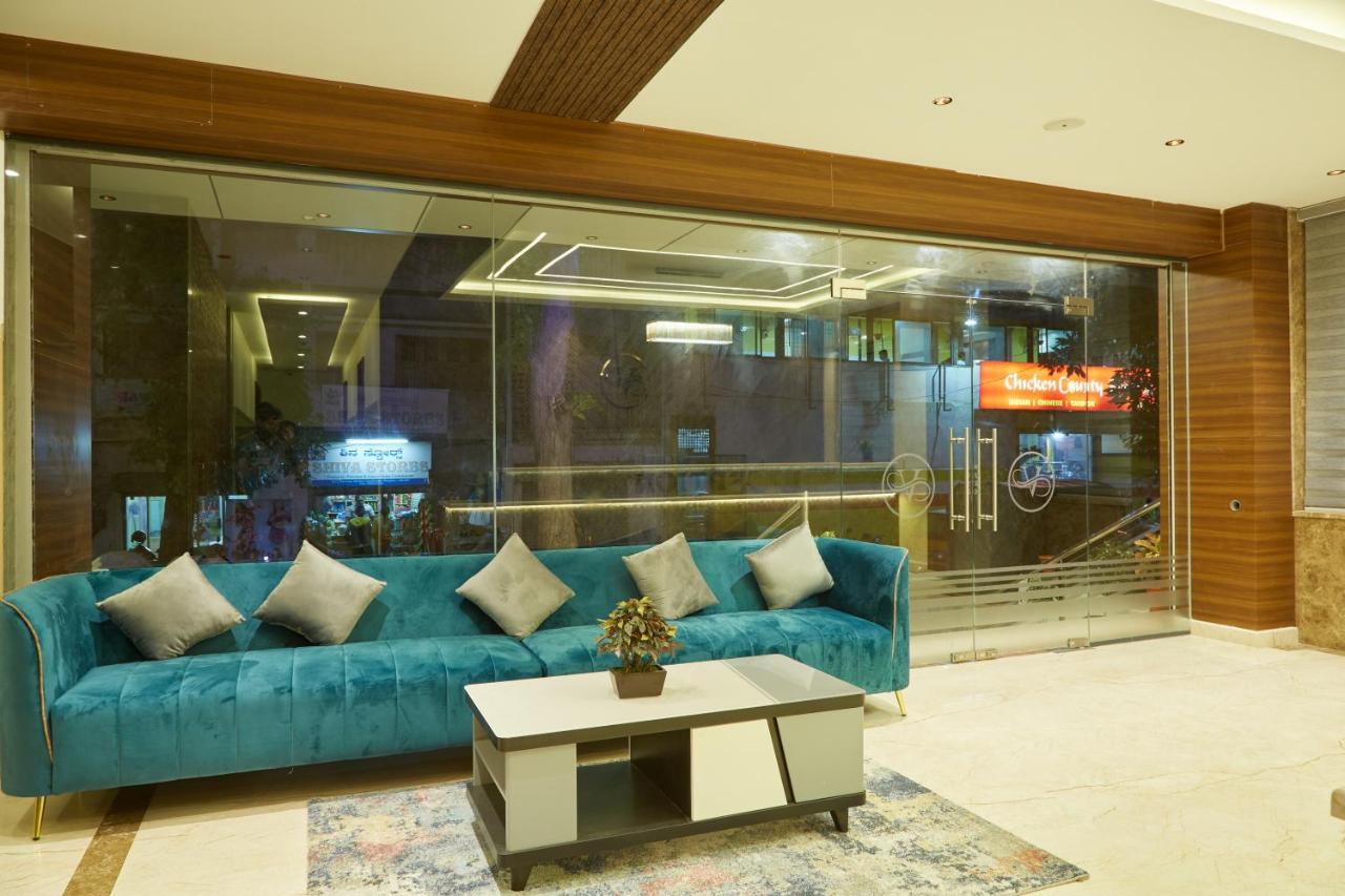 Vovo Premier Hotel Бангалор Экстерьер фото